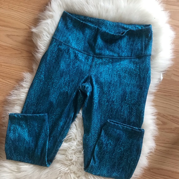 Patagonia Pants - Patagonia blue workout capris
